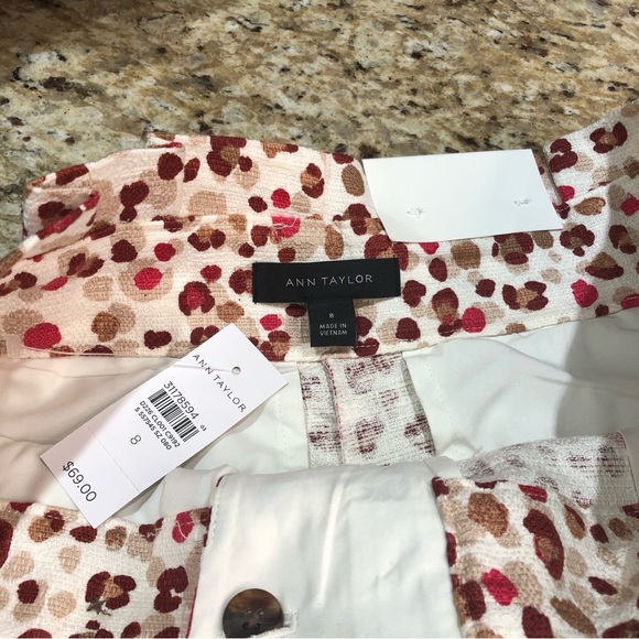Ann Taylor High Rise Leopard Print Shorts Brown Red Tan 8 - Picture 5 of 10